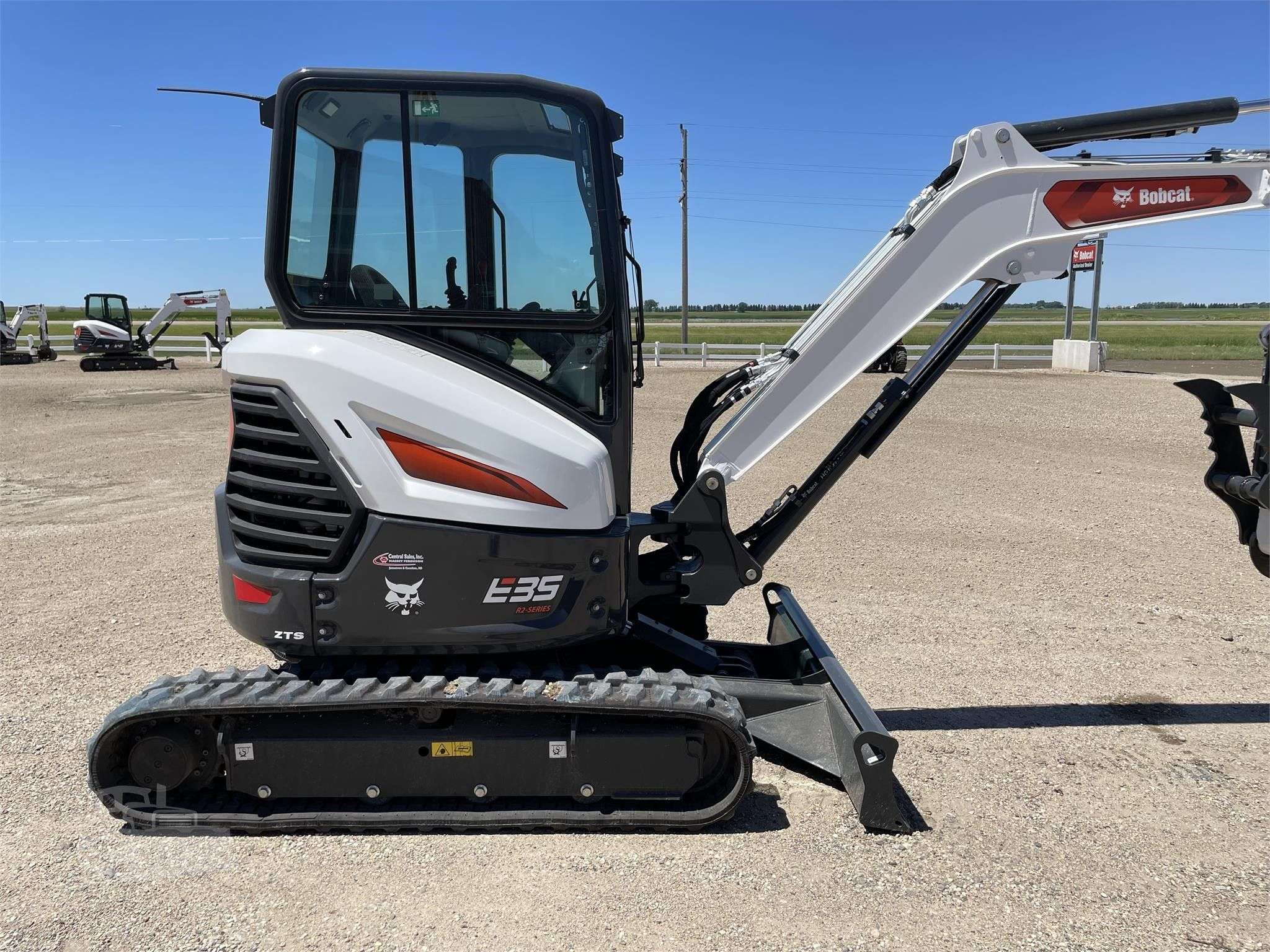 2023 BOBCAT E35R2 image 7