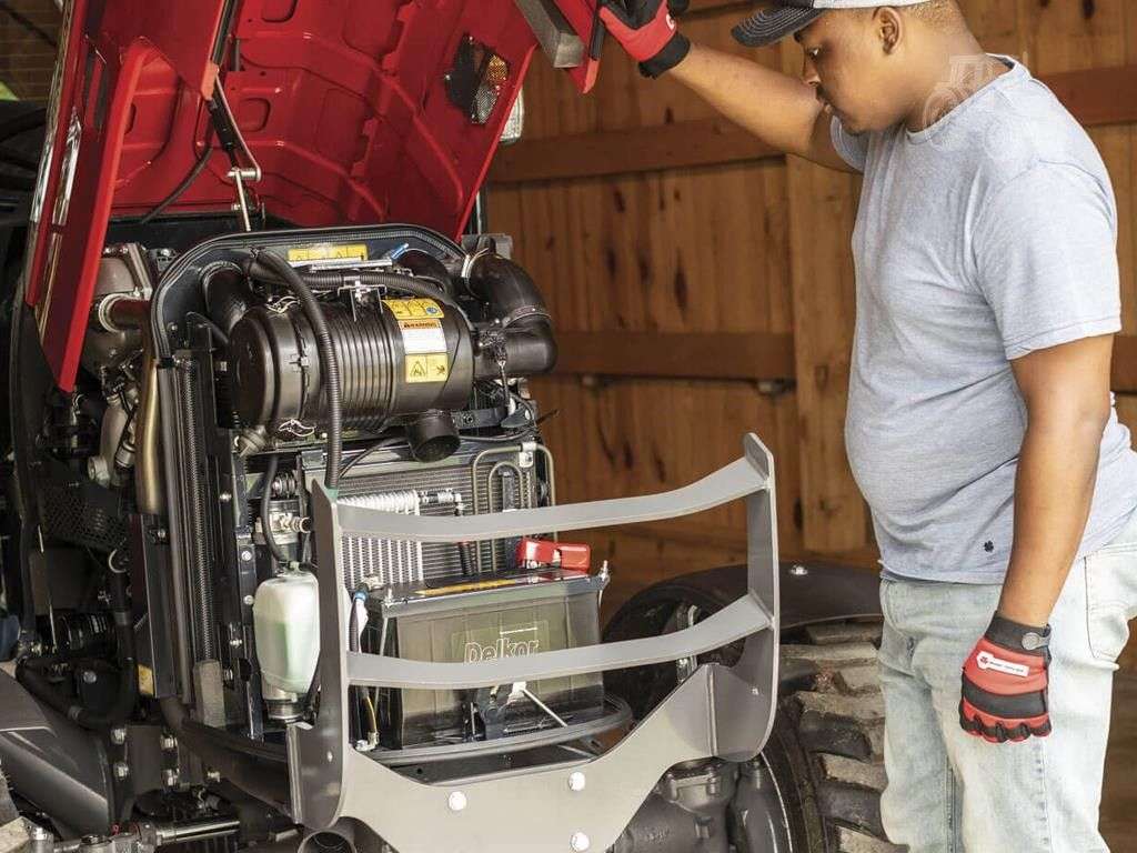 2026 MASSEY FERGUSON 1835M image 3