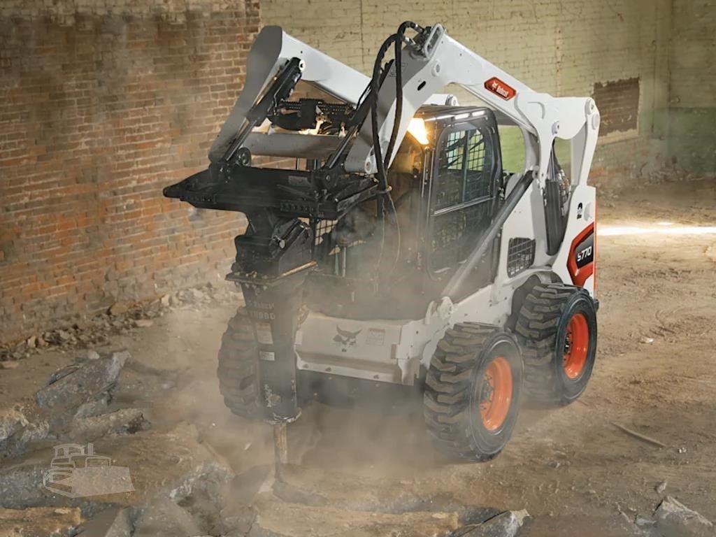2026 BOBCAT S770 image 8