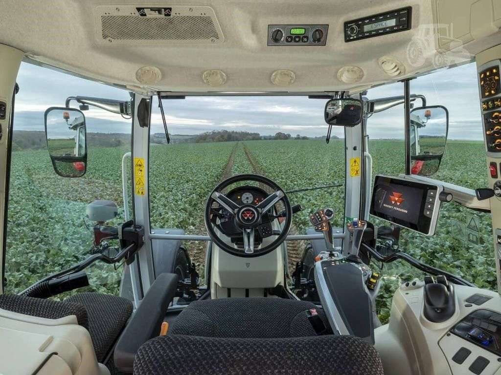 2026 MASSEY FERGUSON 5S.145 image 7