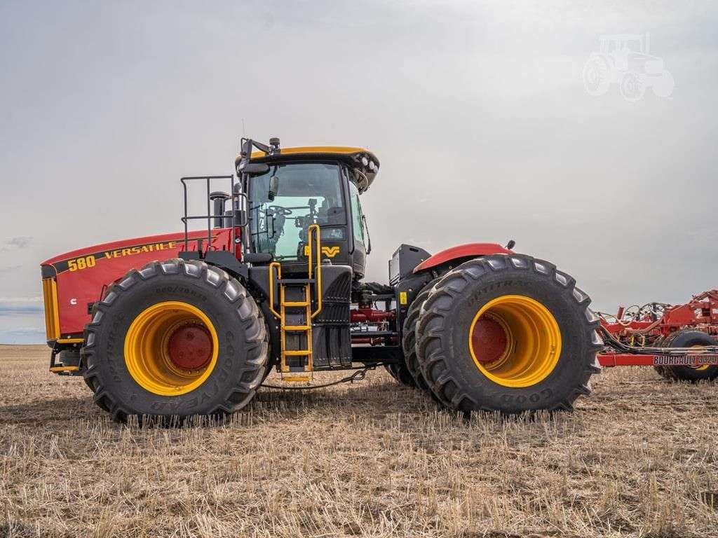 2025 VERSATILE 580 image 3