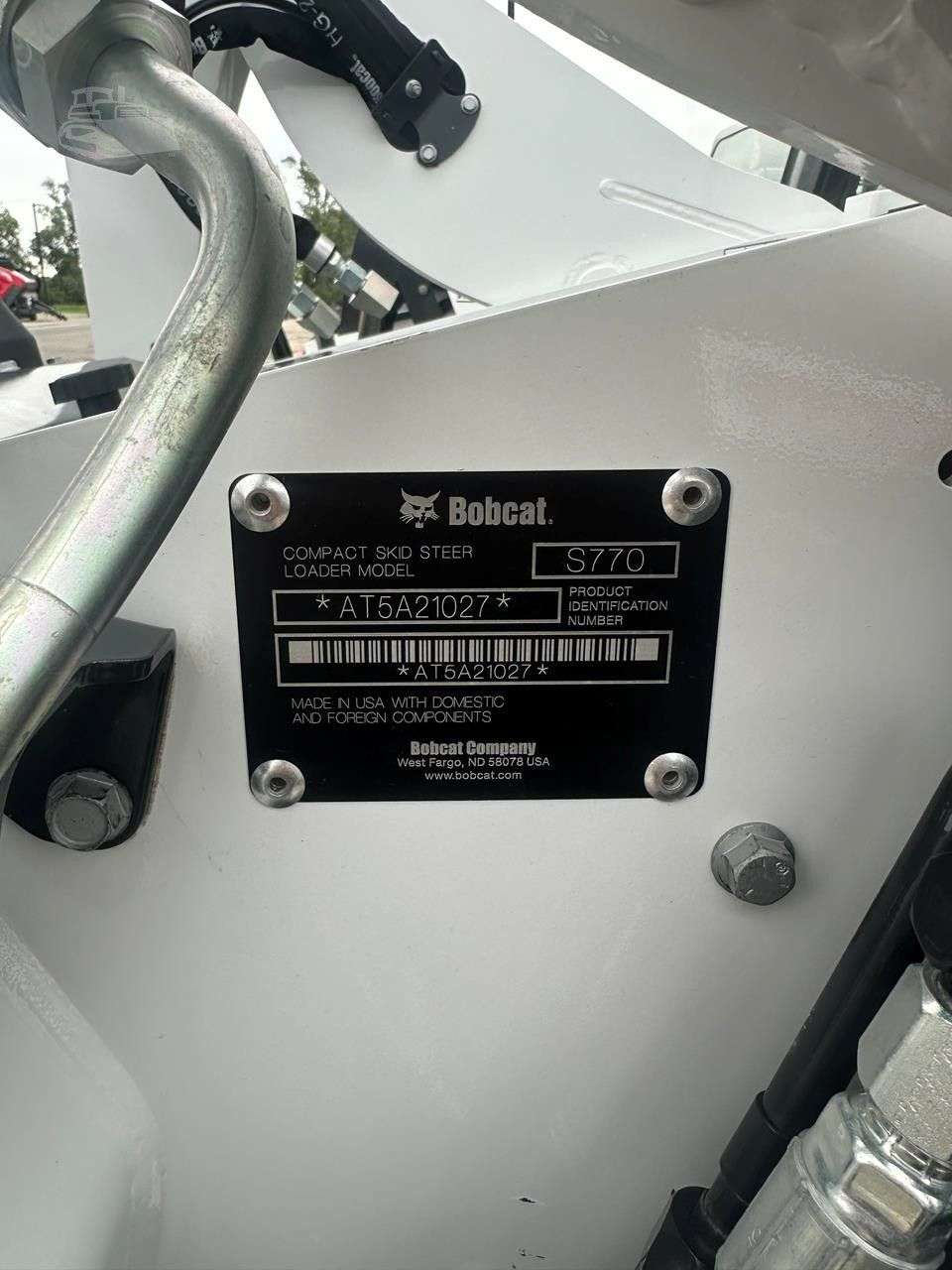 2025 BOBCAT S770 image 10