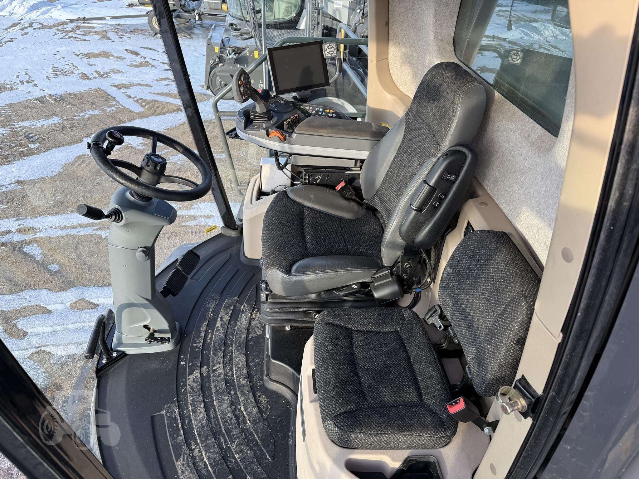 2017 GLEANER S97 image 12