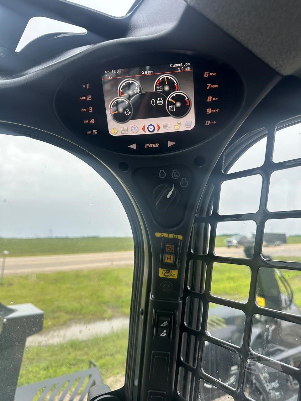 2025 BOBCAT S770 image 8