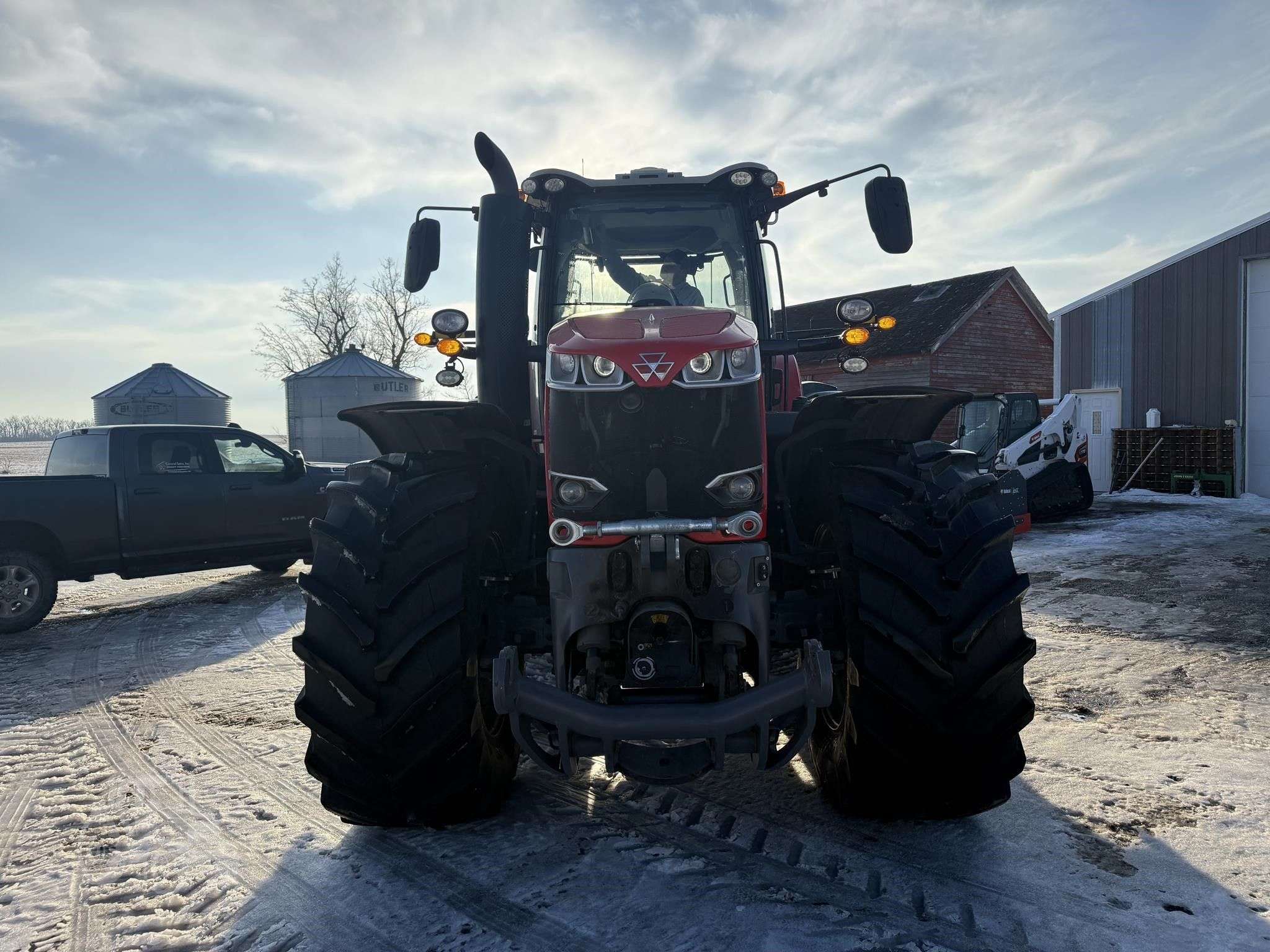 2022 MASSEY FERGUSON 8740S image 7
