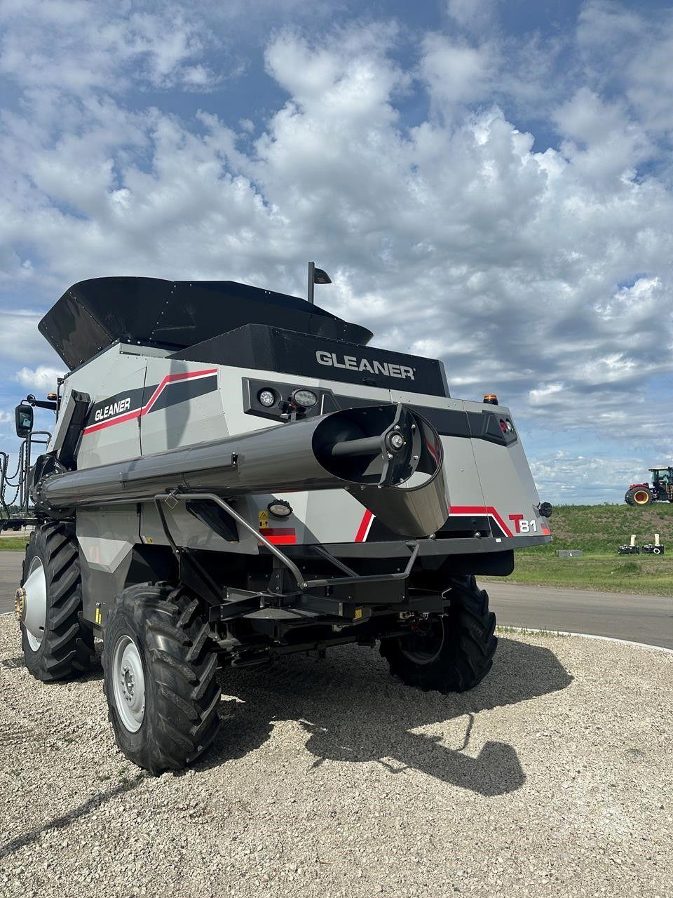2026 GLEANER T81 image 3