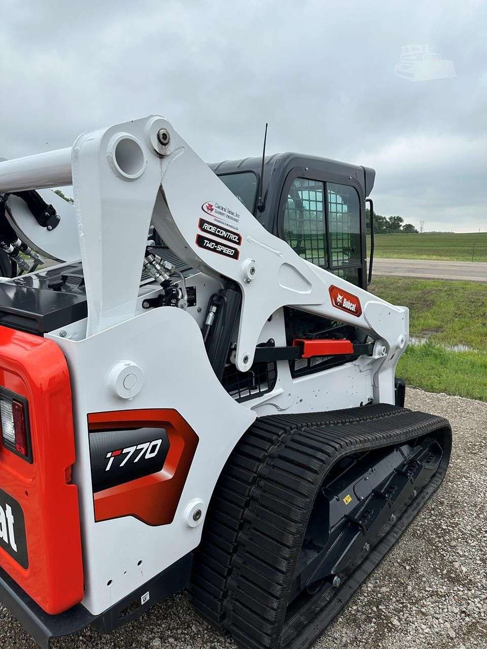 2026 BOBCAT T770 image 4
