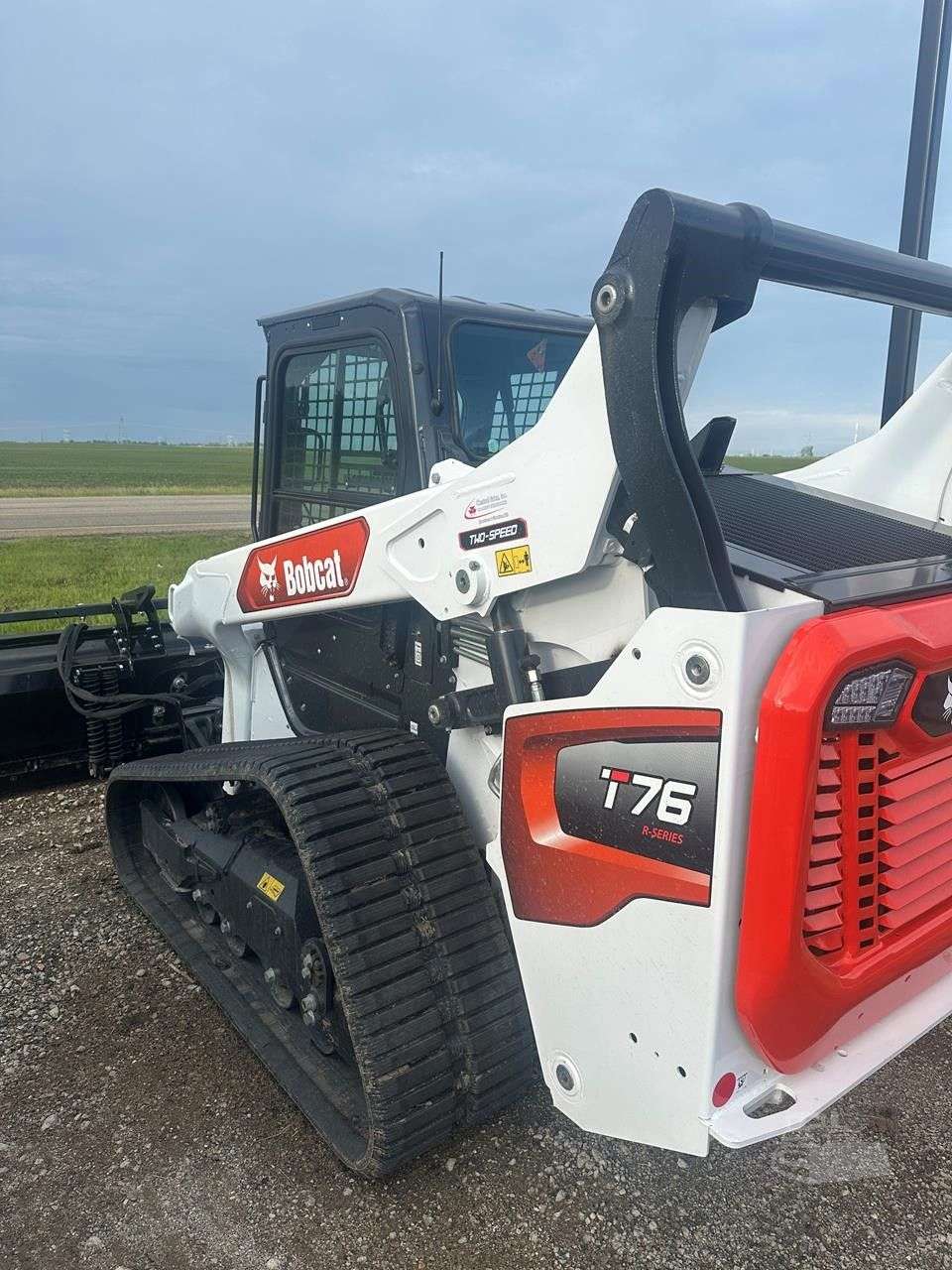 2025 BOBCAT T76 image 2