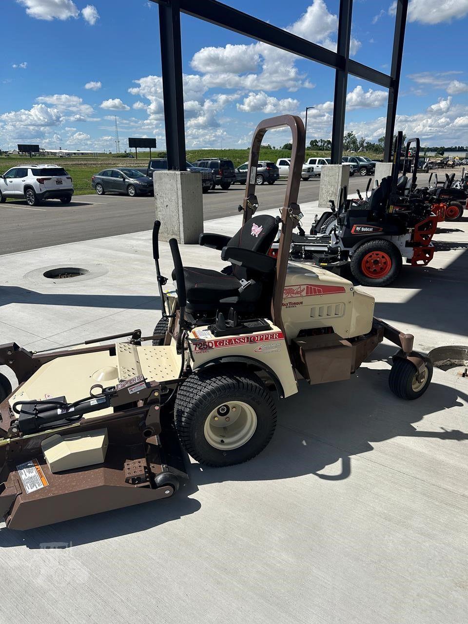 2026 GRASSHOPPER 725DT6 image 5