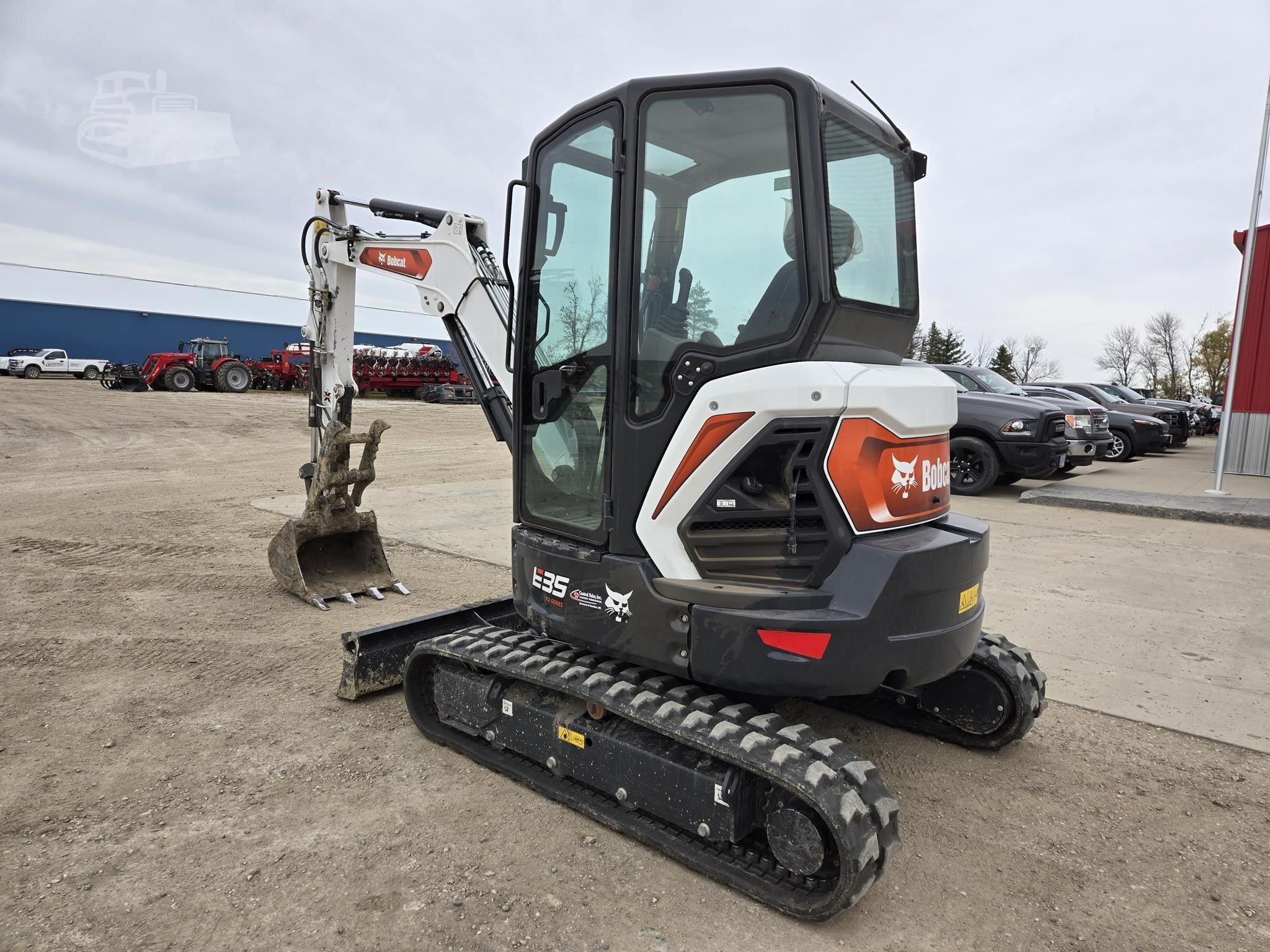 2023 BOBCAT E35 image 5