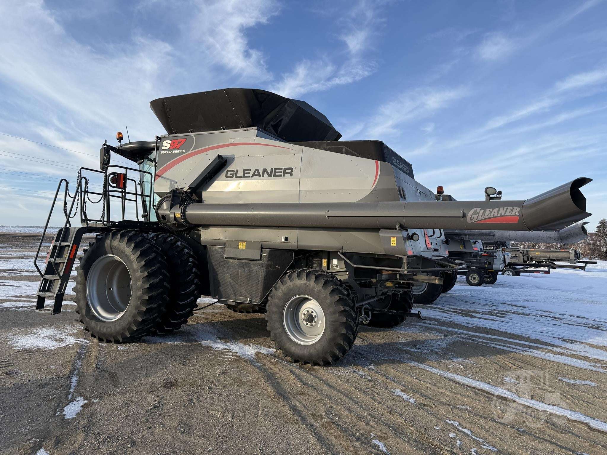 2017 GLEANER S97 image 10