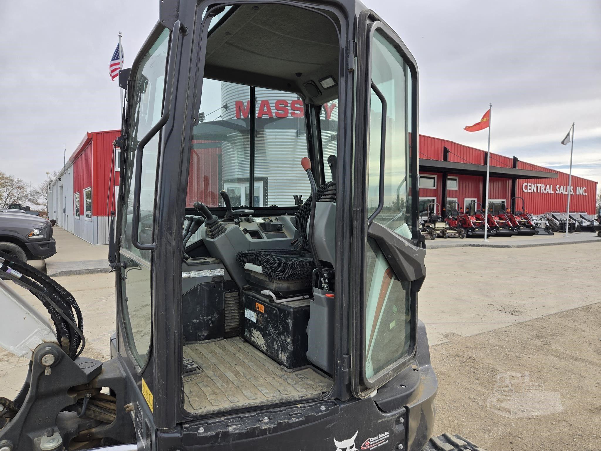 2022 BOBCAT E35R2 image 12