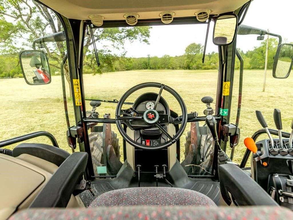 2026 MASSEY FERGUSON 5711D image 10