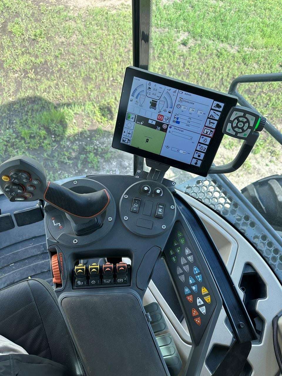 2024 GLEANER S97 image 12