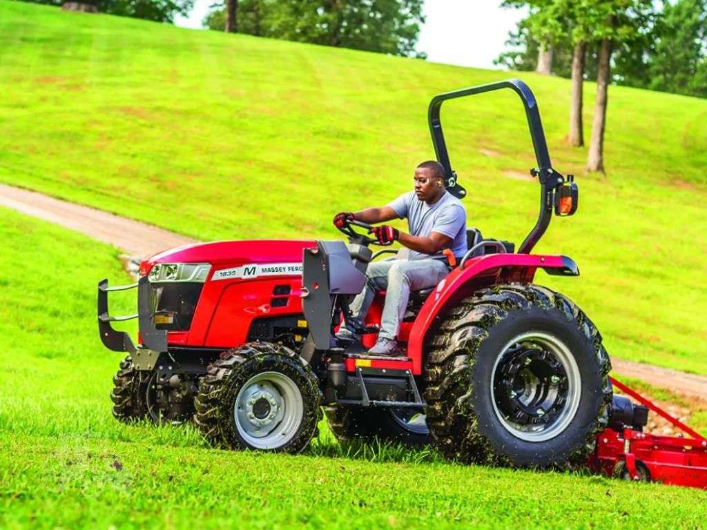 2026 MASSEY FERGUSON 1835M image 4