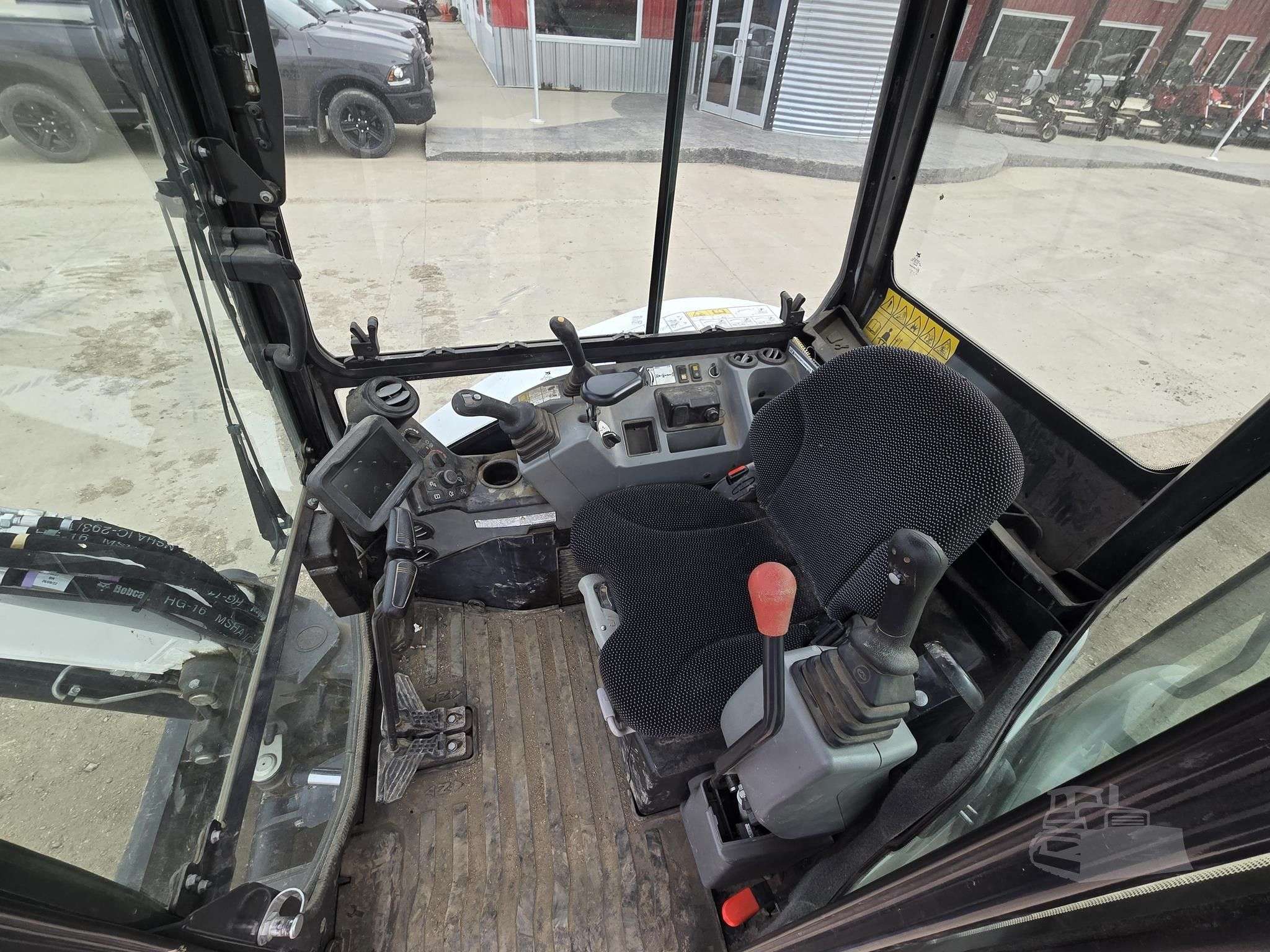 2022 BOBCAT E35R2 image 13