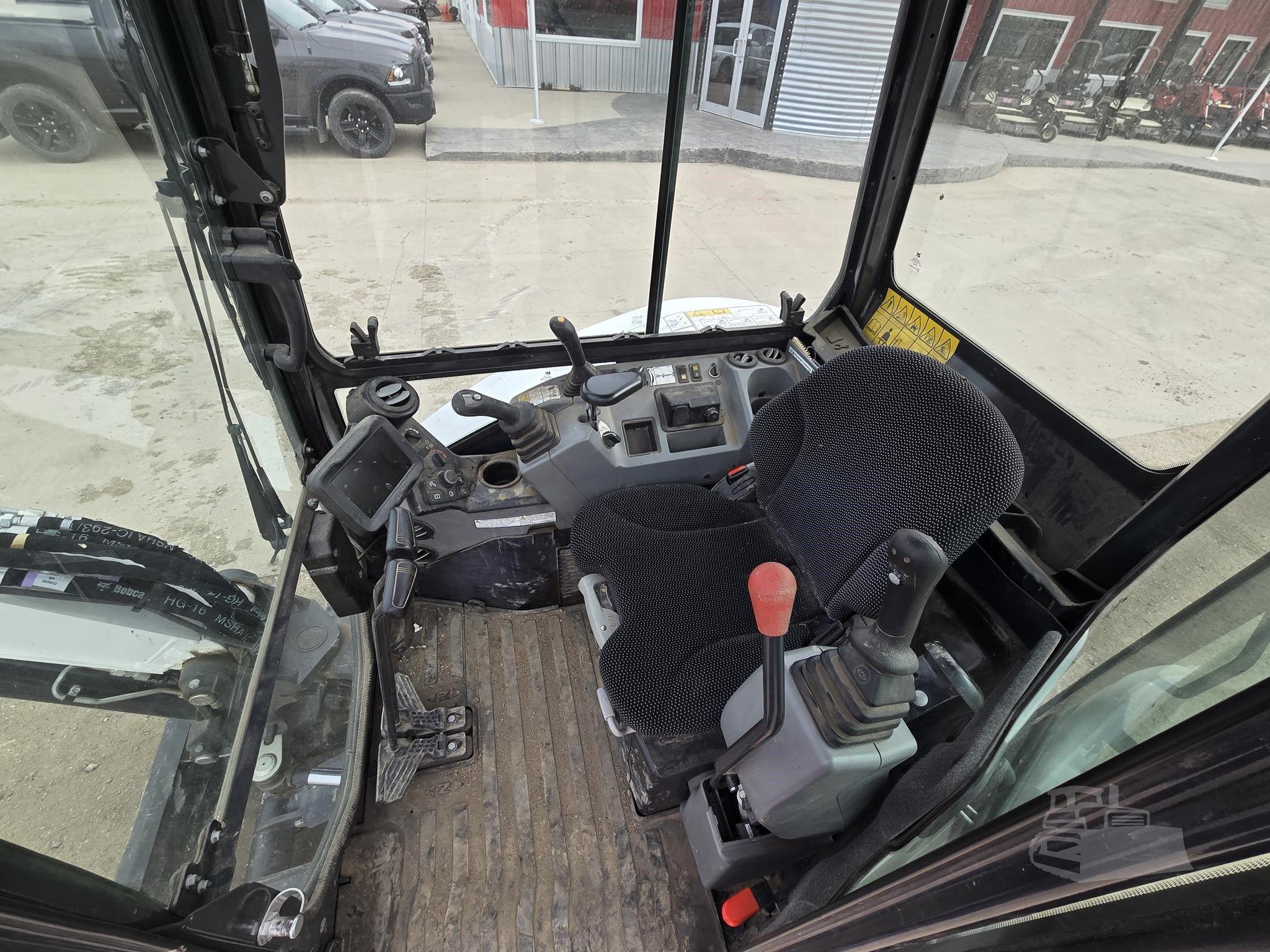 2022 BOBCAT E35R2 image 13