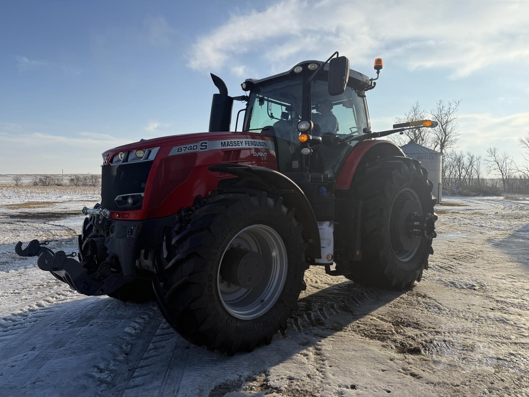 2022 MASSEY FERGUSON 8740S image 5