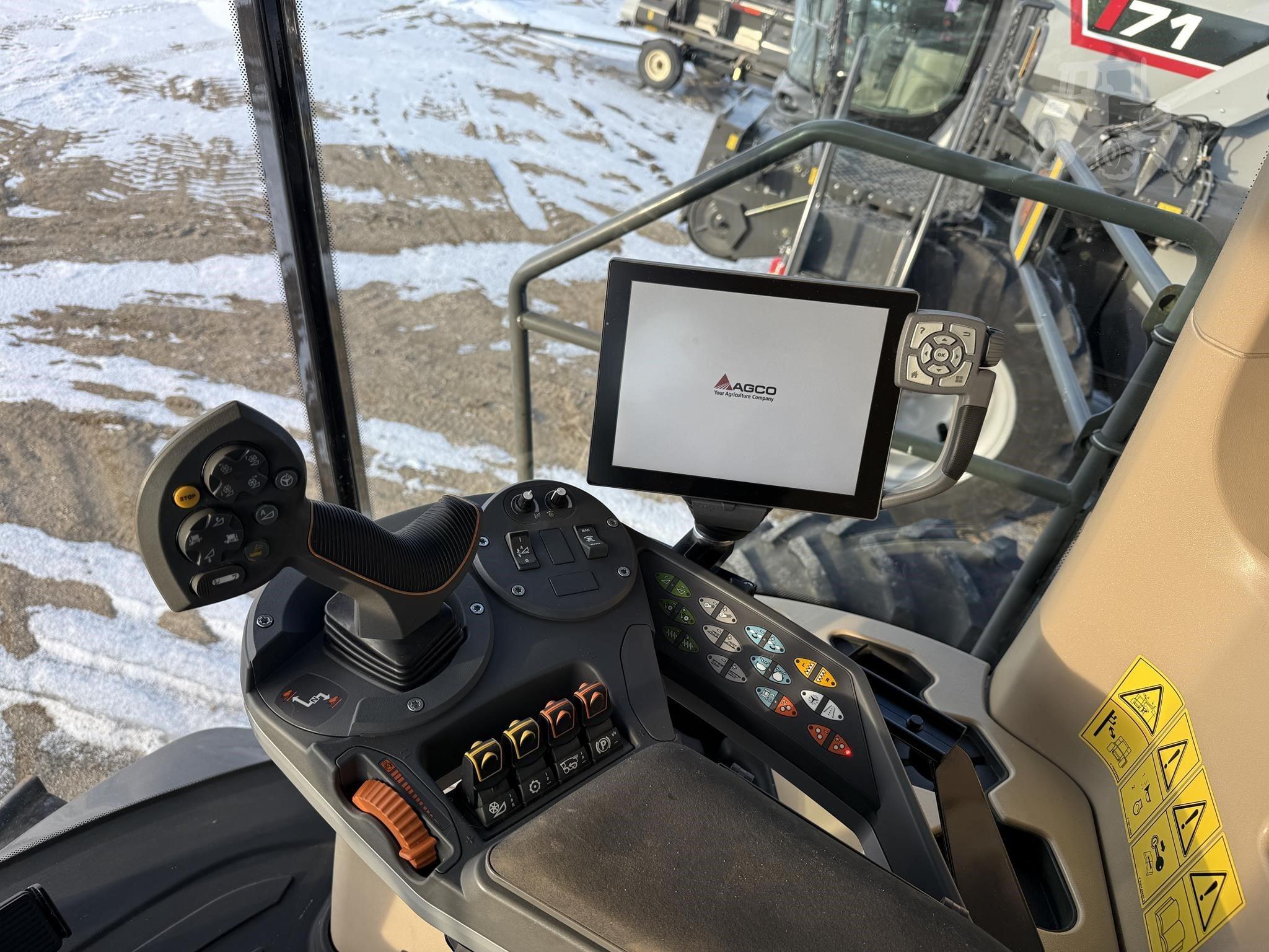 2017 GLEANER S97 image 13