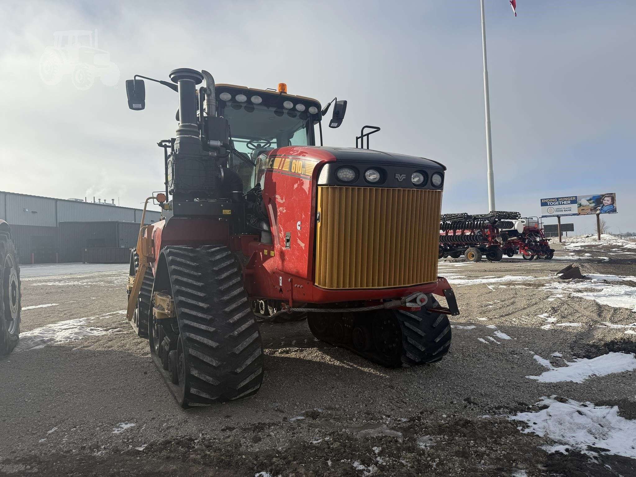 2021 VERSATILE 610DT image 3
