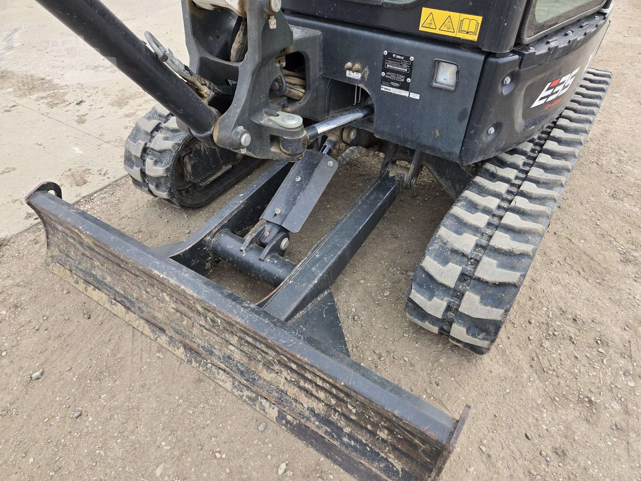 2022 BOBCAT E35R2 image 10