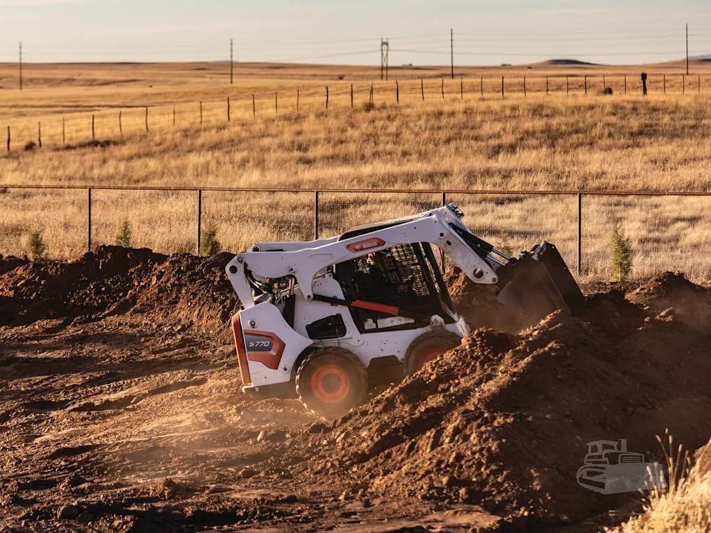 2026 BOBCAT S770 image 5