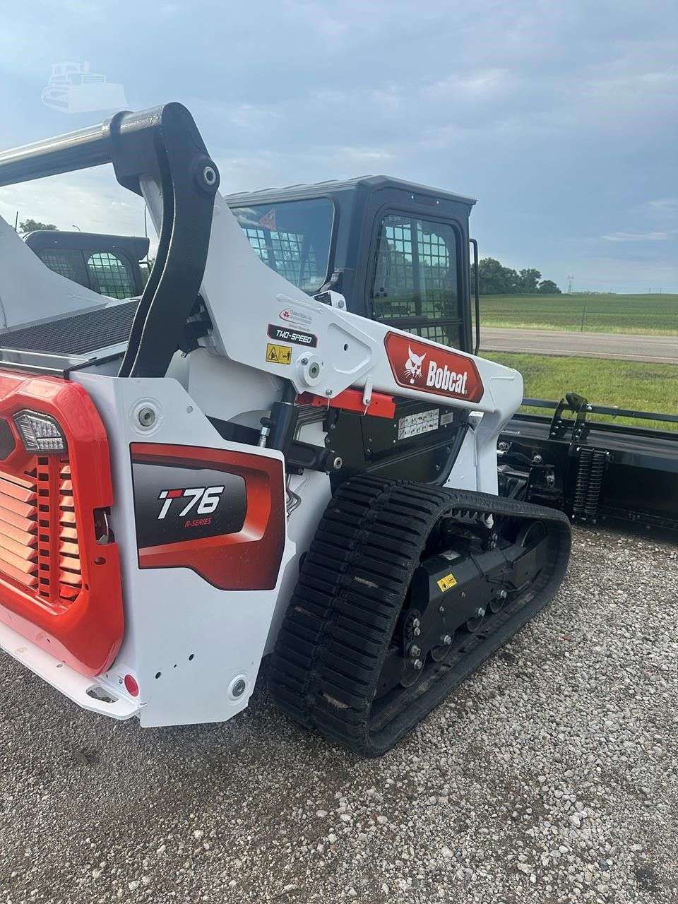 2025 BOBCAT T76 image 4