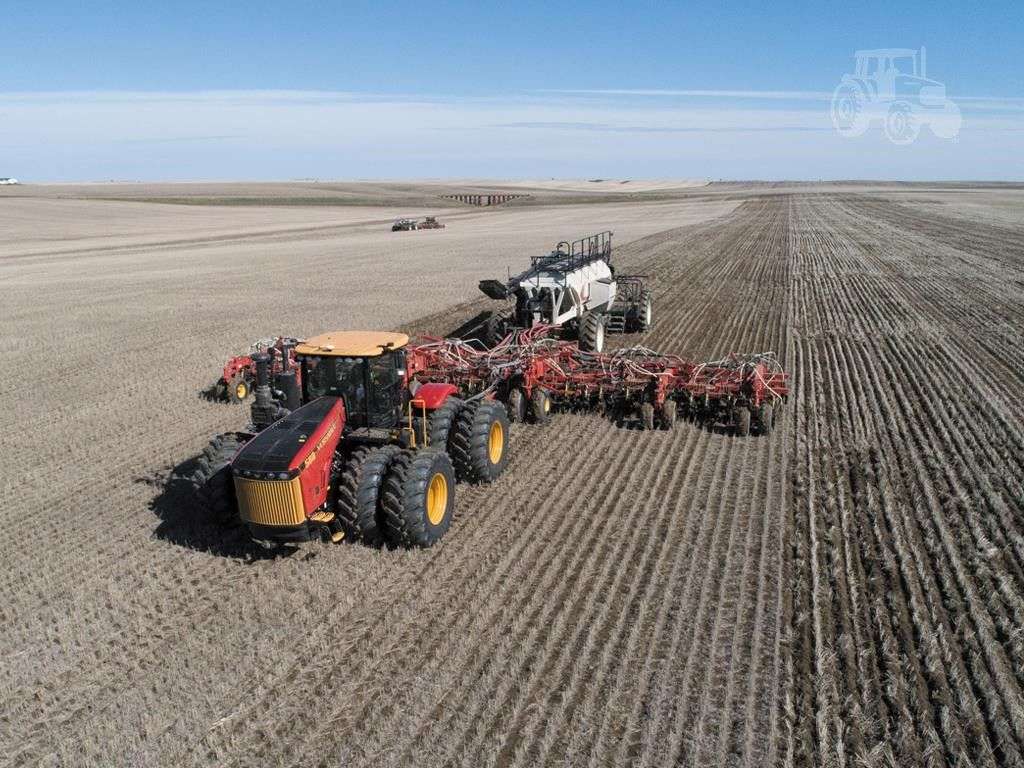 2025 VERSATILE 580 image 9