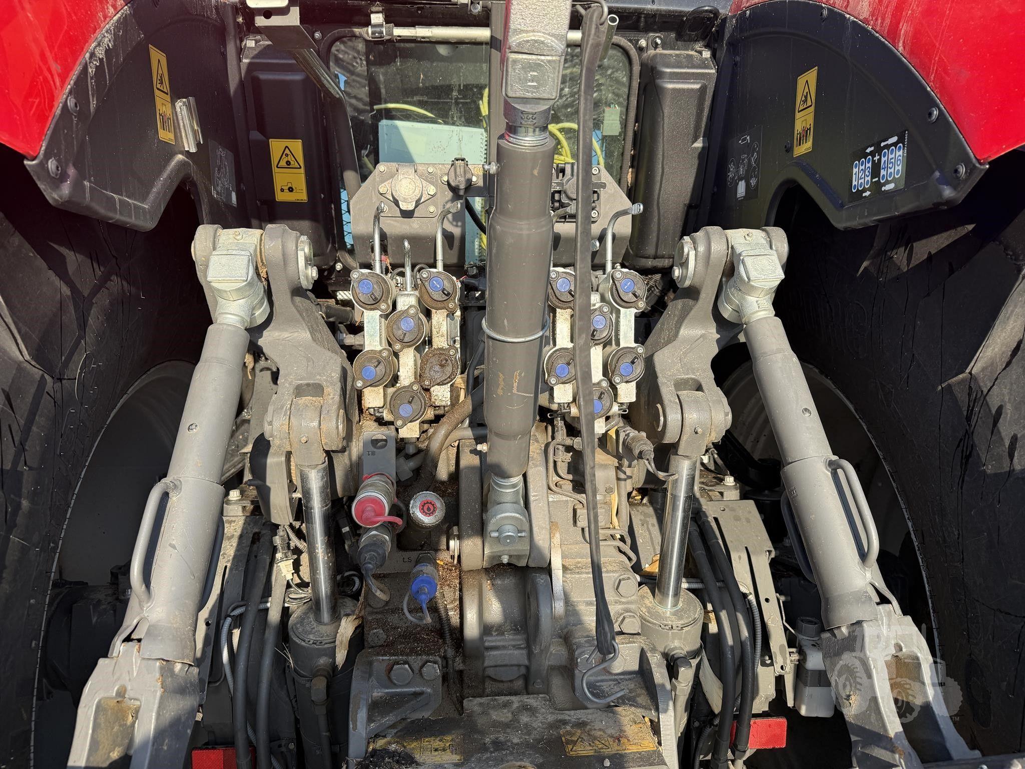 2022 MASSEY FERGUSON 8740S image 13