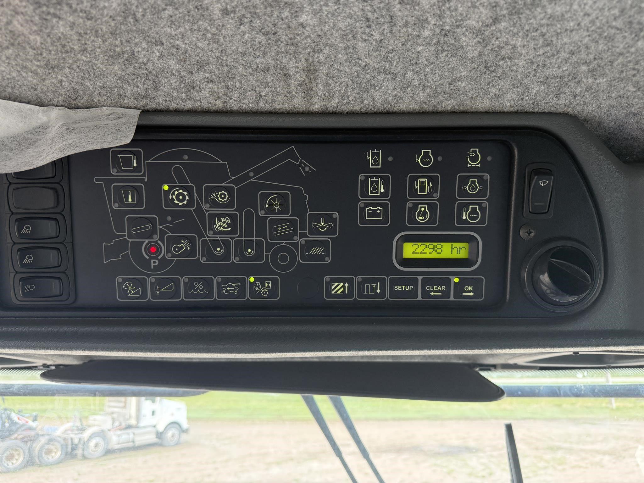 2009 GLEANER R66 image 14