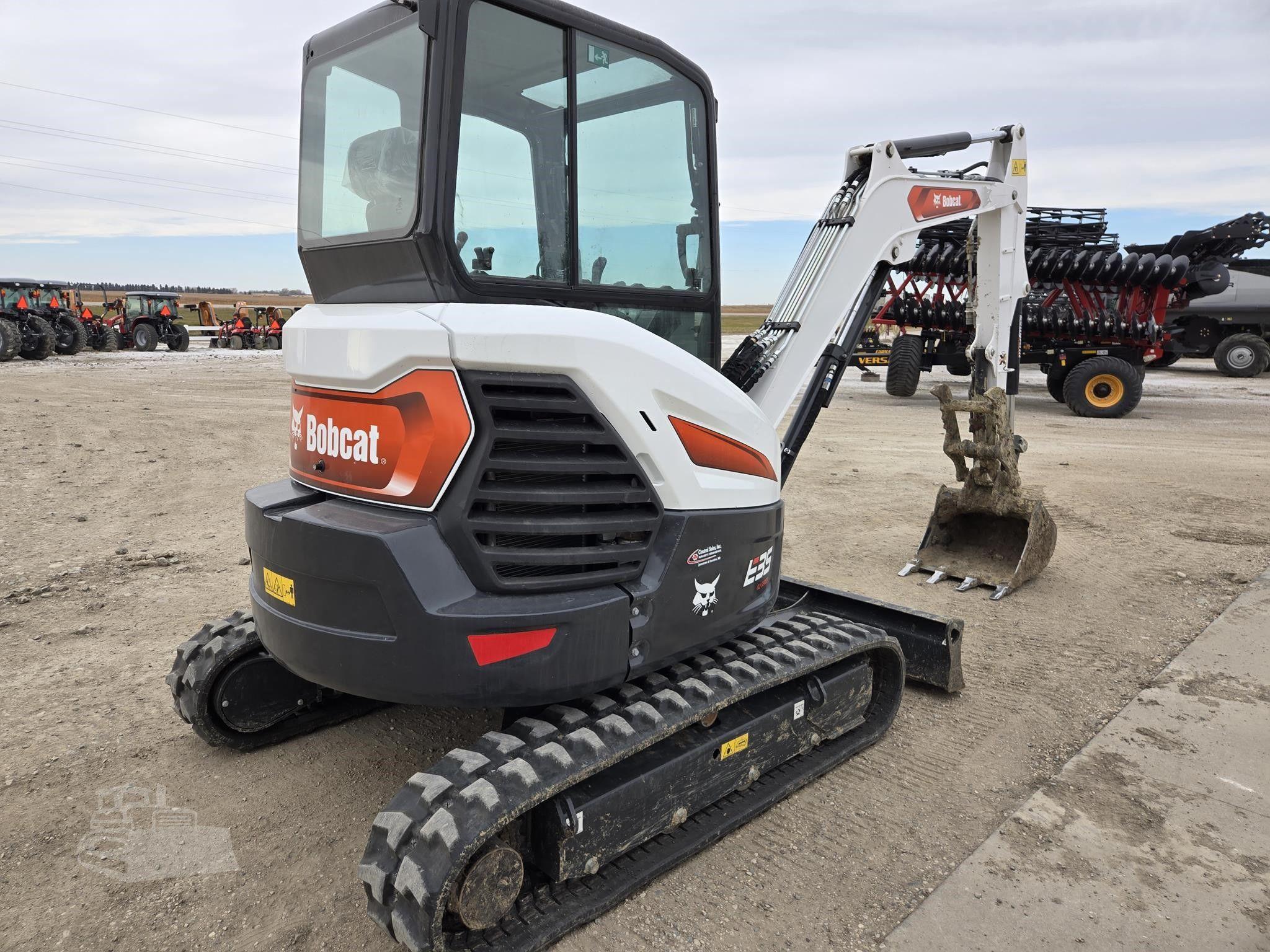 2023 BOBCAT E35 image 4