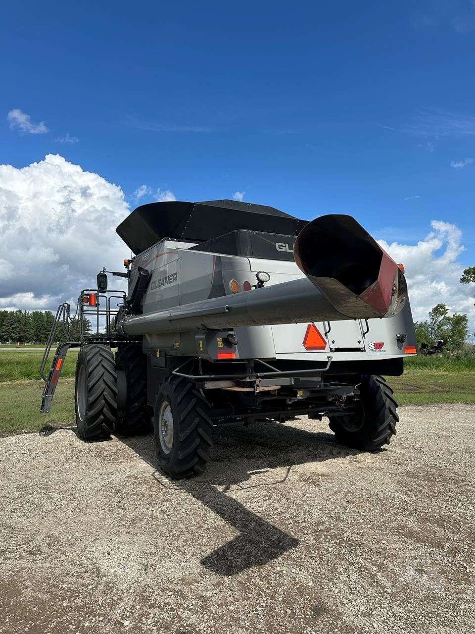 2024 GLEANER S97 image 3
