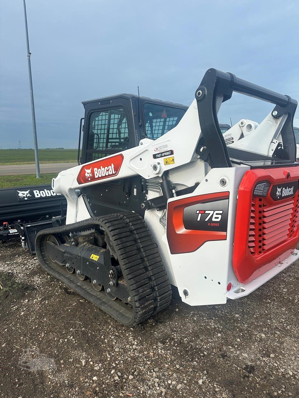 2025 BOBCAT T76 image 3
