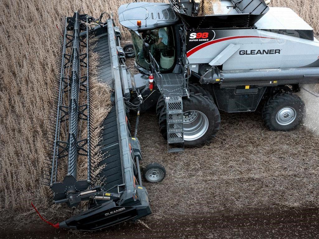 2026 GLEANER 9325 image 2