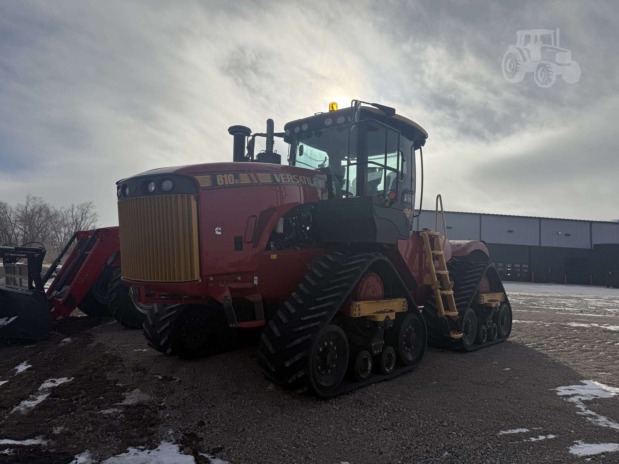 2021 VERSATILE 610DT image 2