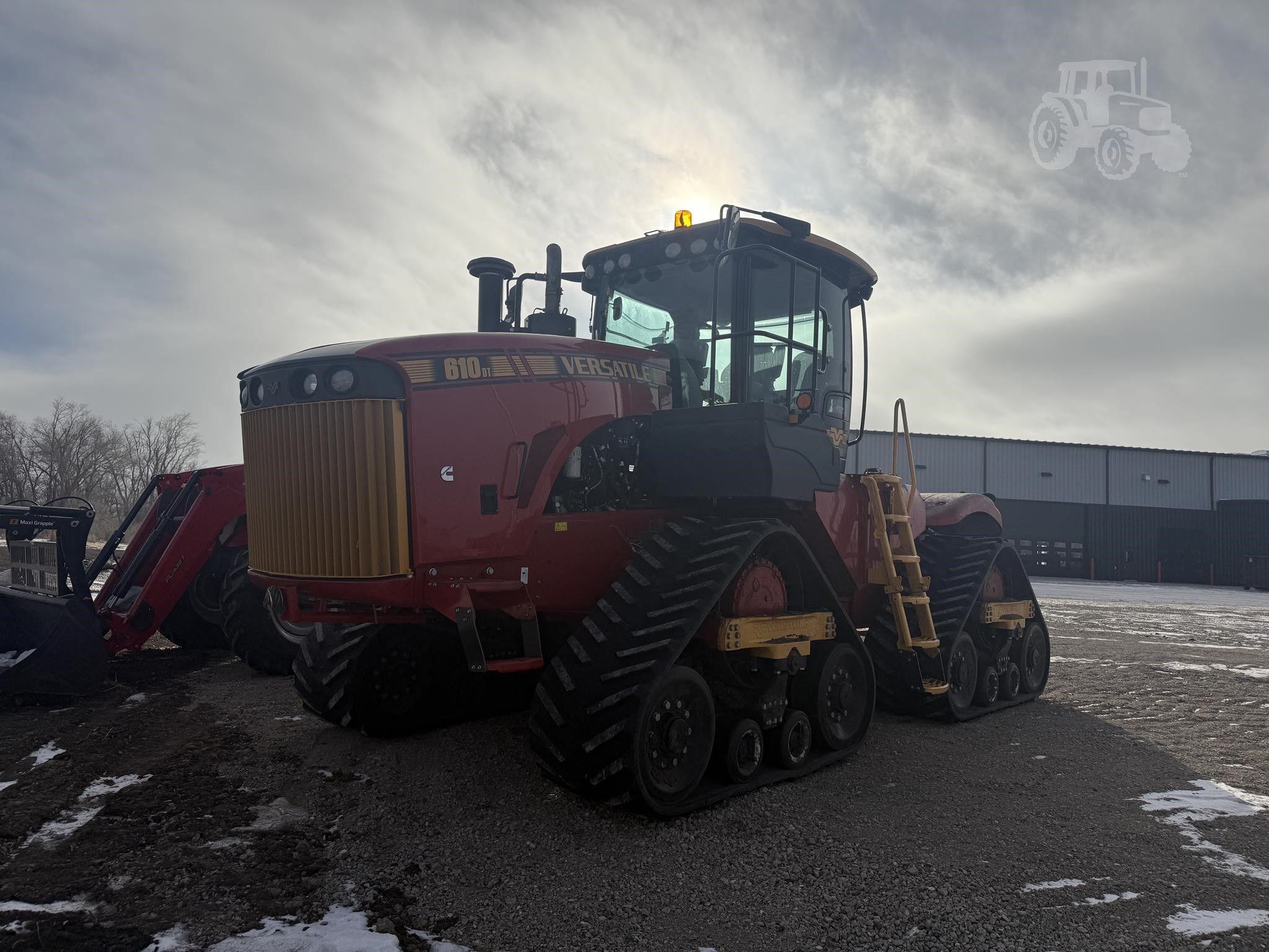 2021 VERSATILE 610DT image 2