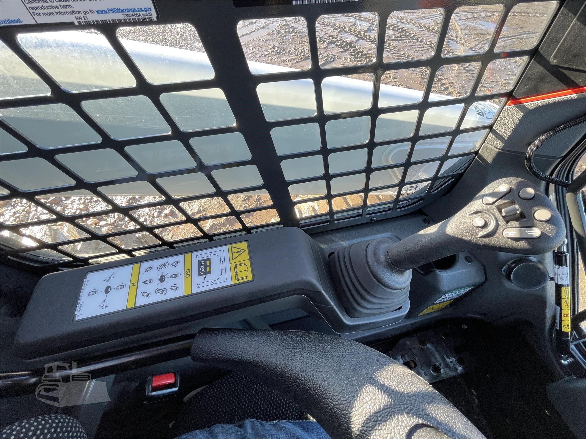 2023 BOBCAT S76 image 9