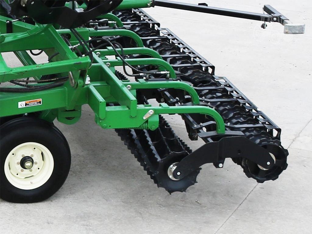 2026 UNVERFERTH ROLLING HARROW 1645D image 3