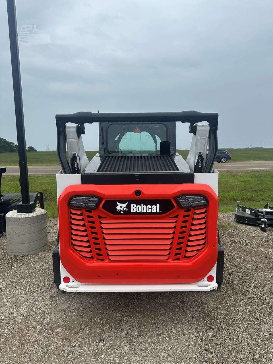 2025 BOBCAT T66 image 4