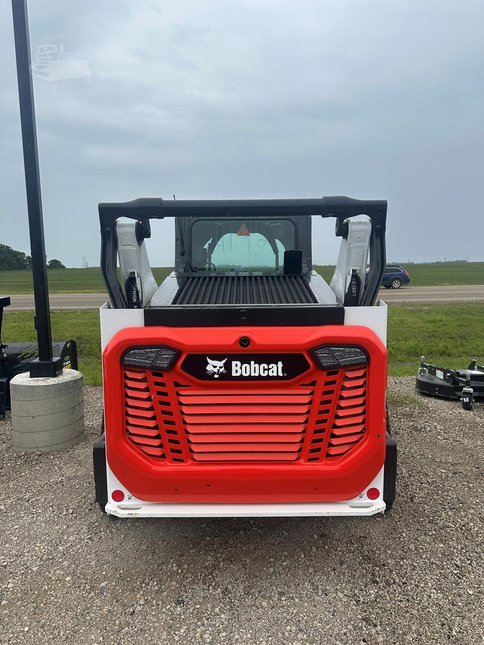 2025 BOBCAT T66 image 4