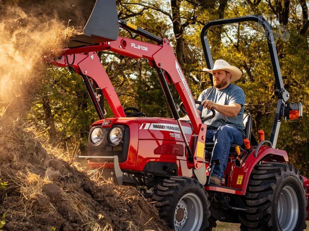 2026 MASSEY FERGUSON 1526 image 2