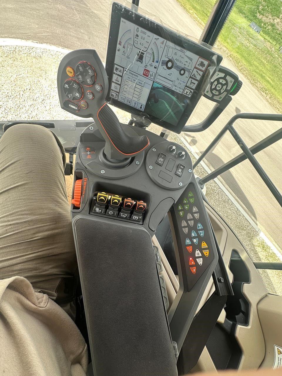 2026 GLEANER T81 image 14