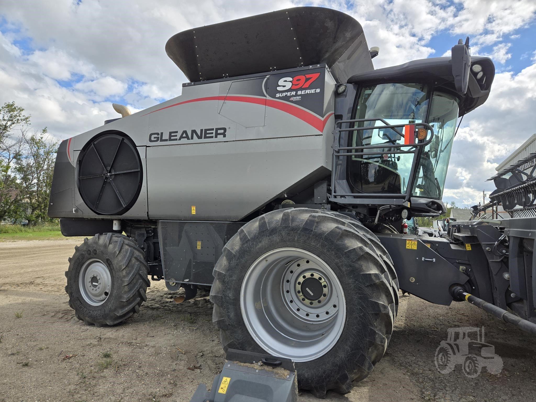 2020 GLEANER S97 image 3