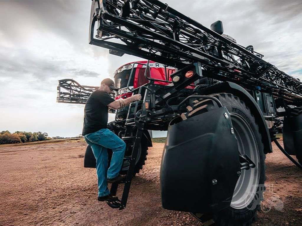 2026 MASSEY FERGUSON 525R image 6