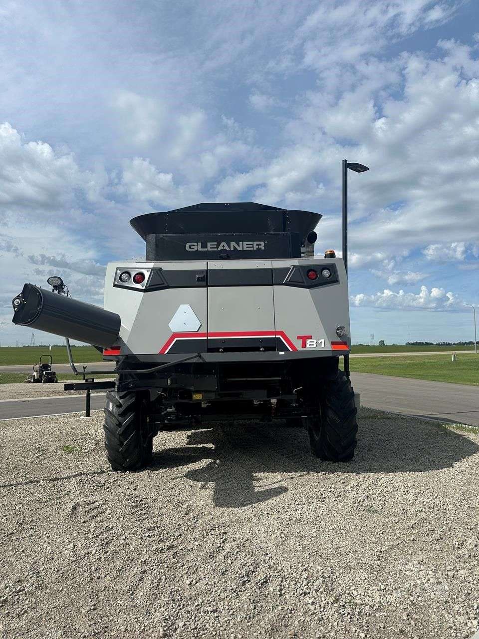 2026 GLEANER T81 image 4