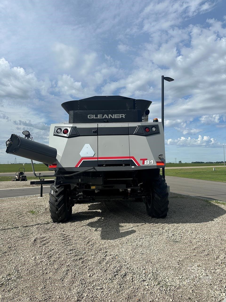 2026 GLEANER T81 image 4
