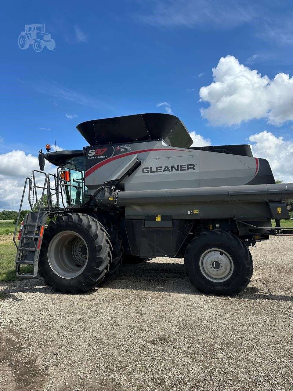2024 GLEANER S97 image 2